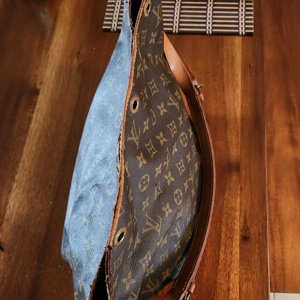 LOUIS VUITTON PETIT NO DRAWSTRING SHOULDER BAG MONOGRAM M42226 872FC 54596 - Picture 2 of 8